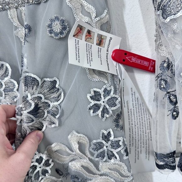 Mac Duggal Floral Embroidered Illusion Long Sleeve Gown Platinum Silver NWT 8 - Picture 11 of 12